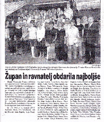 Župan in ravnatelj obdarila najboljše (iz časopisa Večer)